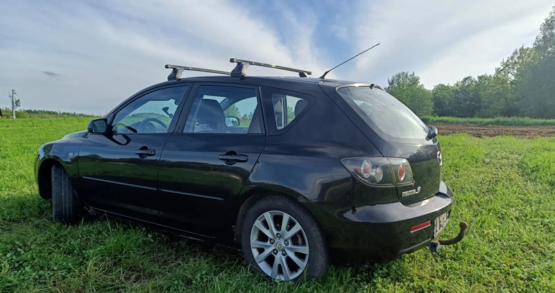 Mazda 3 cena 6000 przebieg: 245200, rok produkcji 2006 z Rzeszów małe 137